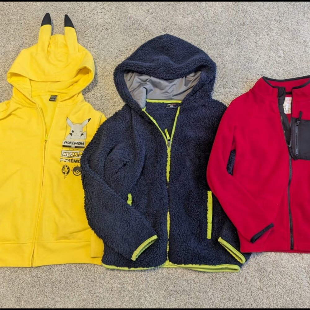 Boys Hoodies bundle Pikachu/Sherpa/Microfleece size M 8